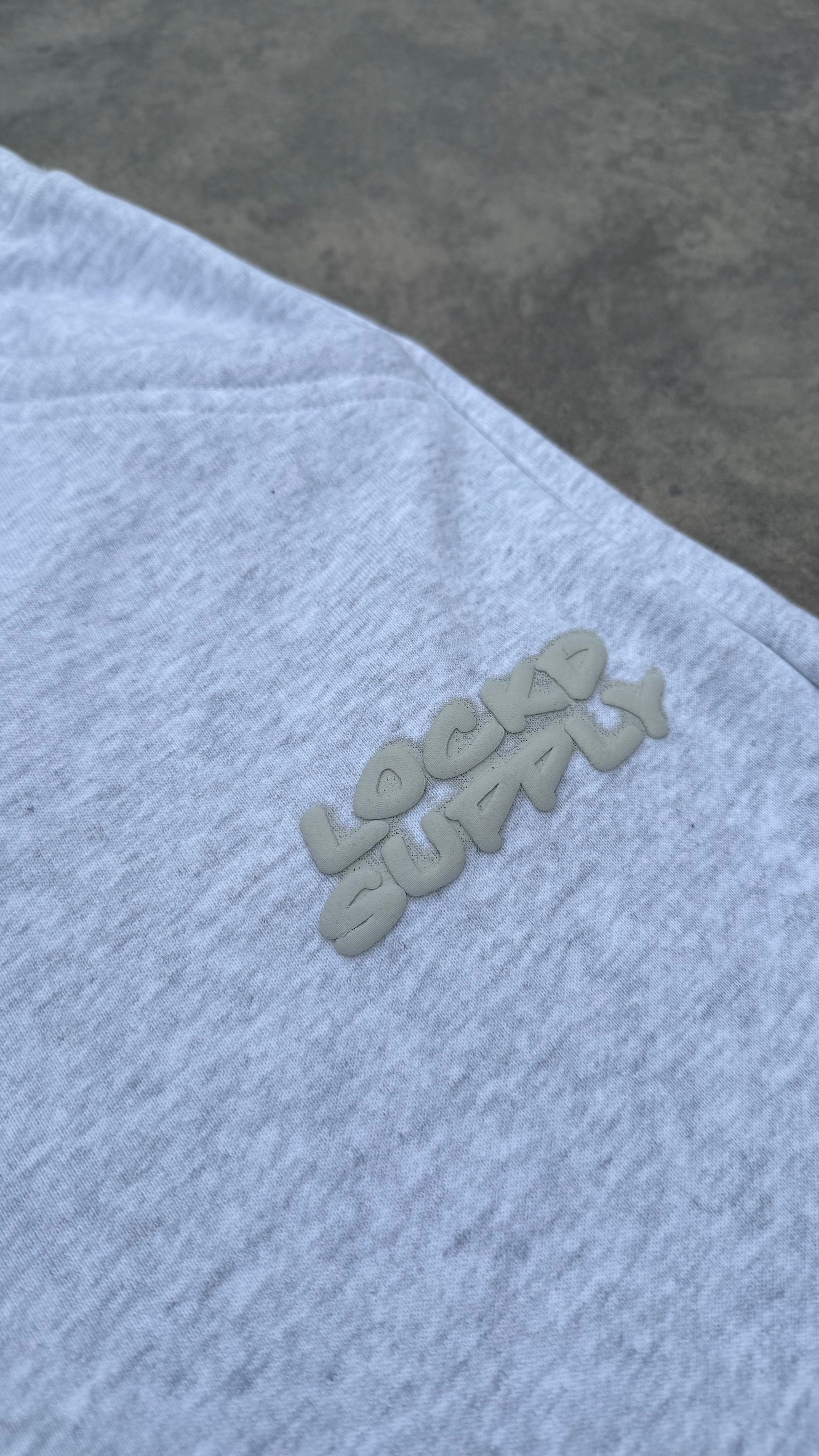 GREY BAGGY SWEATPANT